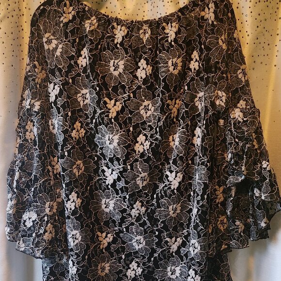 Fever Black White Lace Floral Bell Sleeve Top Boho Chic Statement Sleeves - Picture 4 of 5